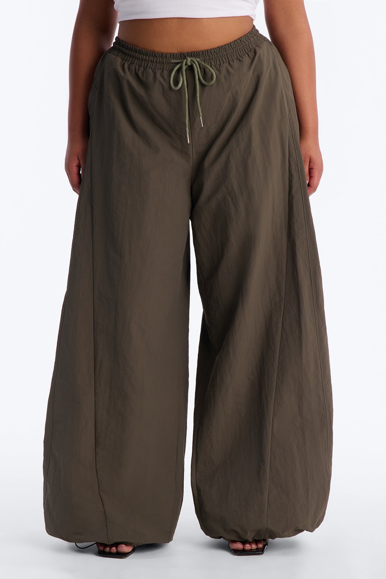Static Energy Super Wide Leg Windbreaker Pant 33″ - Military Green - Image 5